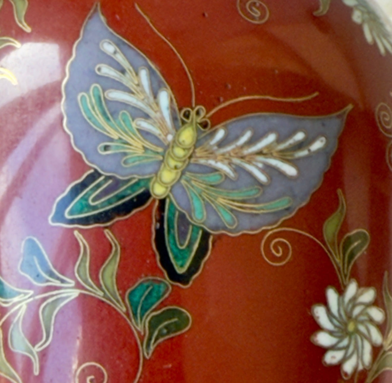 A Fine Japanese Cloisonné Enamel Cabinet Vase in the Manner of Kyoto Shibata.Meiji Period