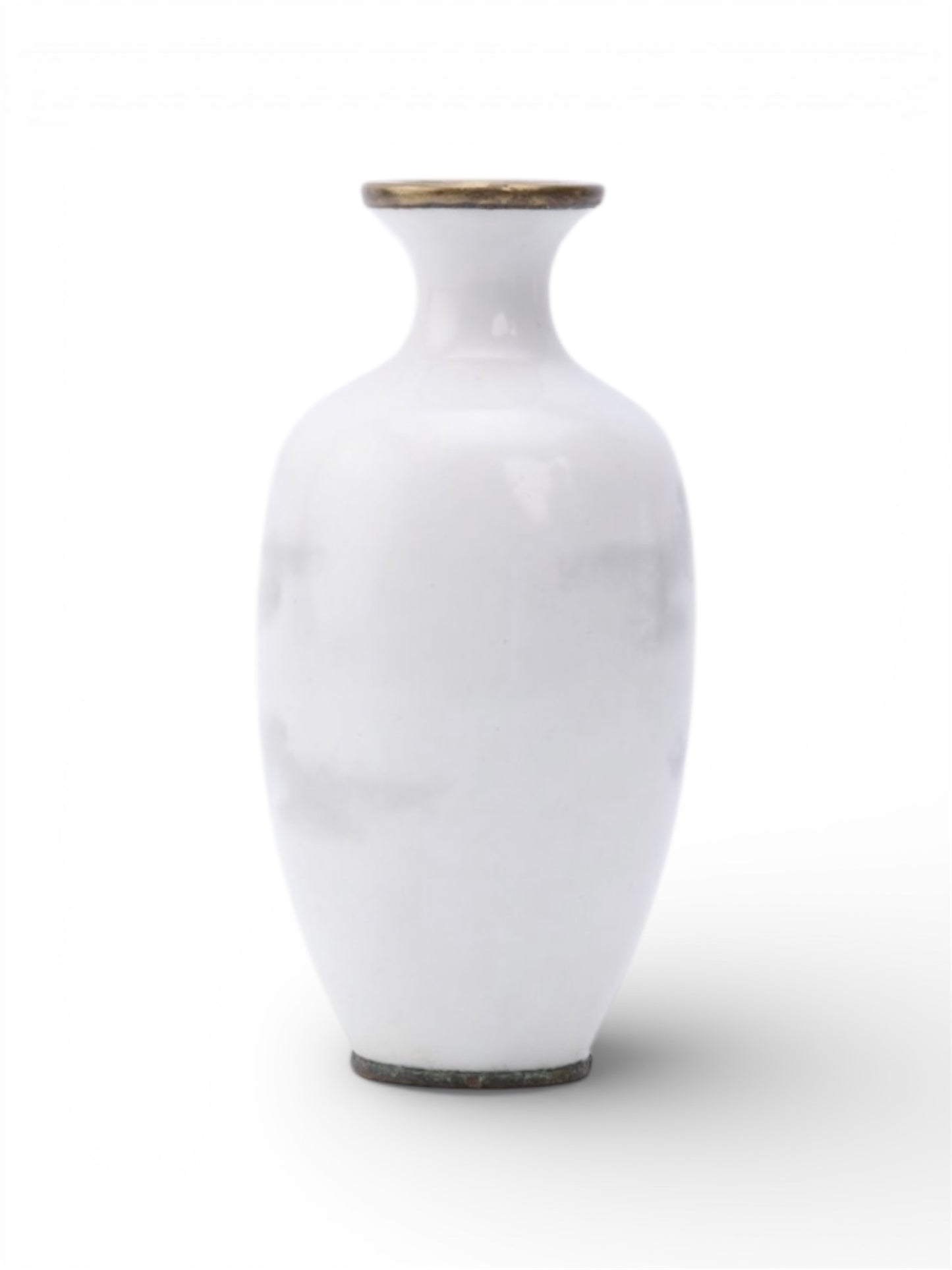 An exceptionally refined Japanese musen (wireless) cloisonné enamel vase attributed to Namikawa Sōsuke, Meiji Period