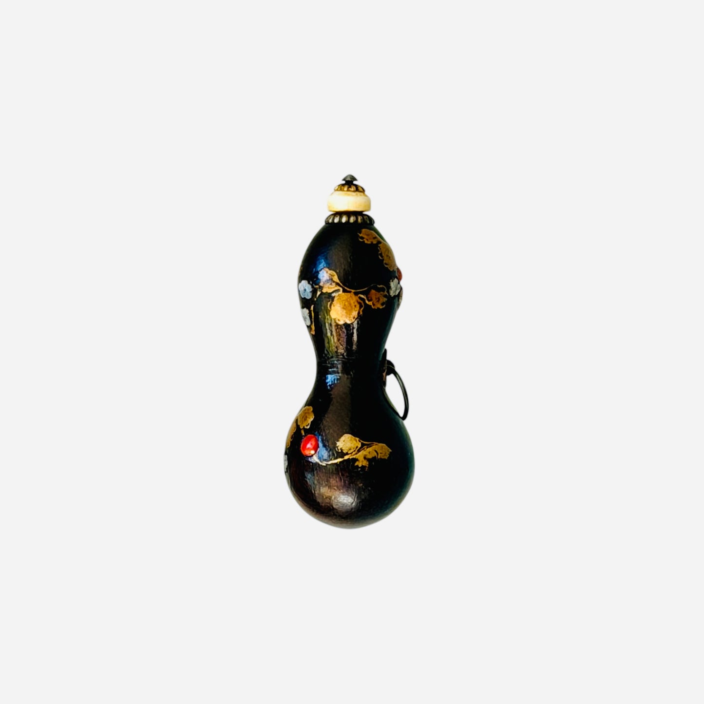 A Fine Lacquer Double-Gourd Netsuke Perfume Container with Maki-e, Mother-of-Pearl and Coral, Edo–Meiji Period