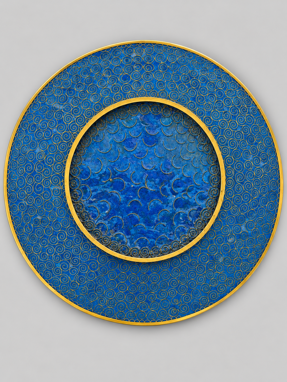 A Fine Japanese Gold-Wire Cloisonné Enamel Charger, in the Manner of Namikawa Sosuke
Meiji period (1868–1912)