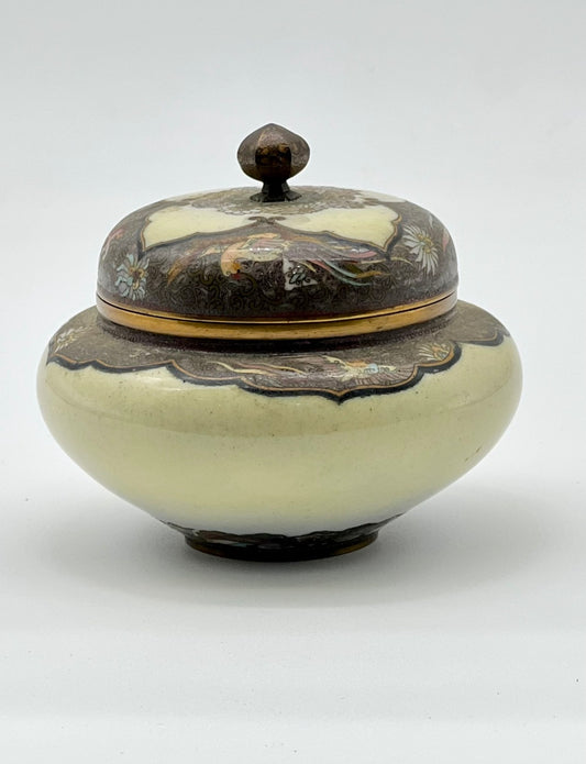 Japanese Cloisonné Enamel Koro and Cover, in the Manner of Namikawa Yasuyuki.Meiji Period