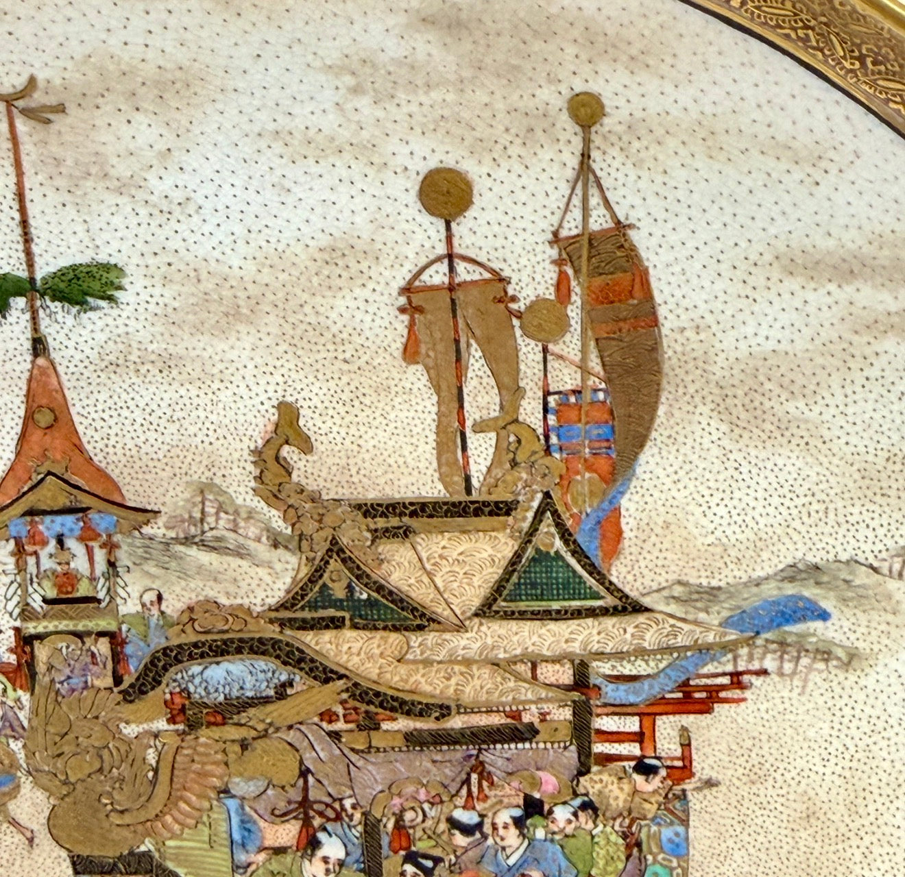 A Fine and Highly Detailed Satsuma Earthenware Charger, Signed Hōzan (保山), Meiji Period