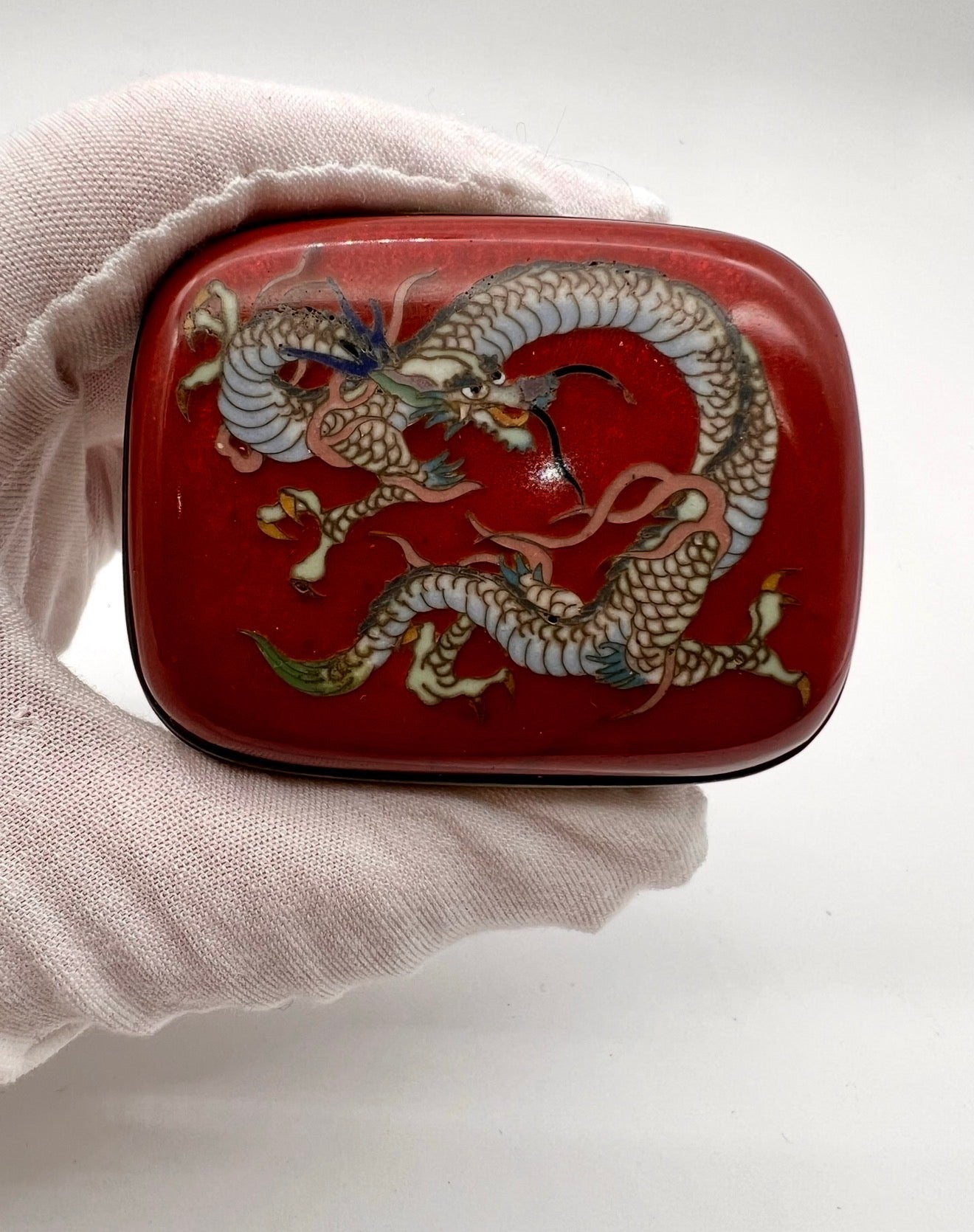 A Fine Japanese Cloisonné Enamel Incense Box (Kōgō) with Dragon
Meiji period