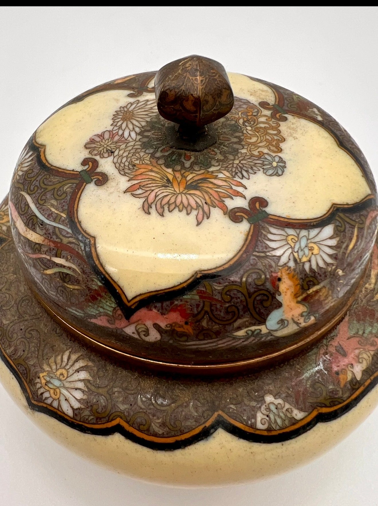 Japanese Cloisonné Enamel Koro and Cover, in the Manner of Namikawa Yasuyuki.Meiji Period