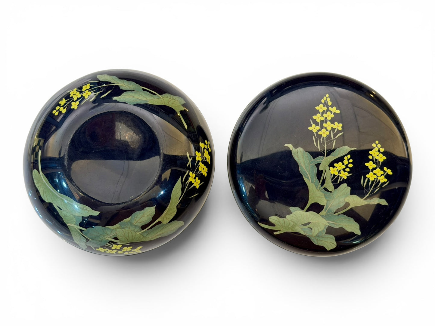 Fine Japanese Cloisonné Enamel Circular Box and Cover Decorated with Nanohana.Meiji Period