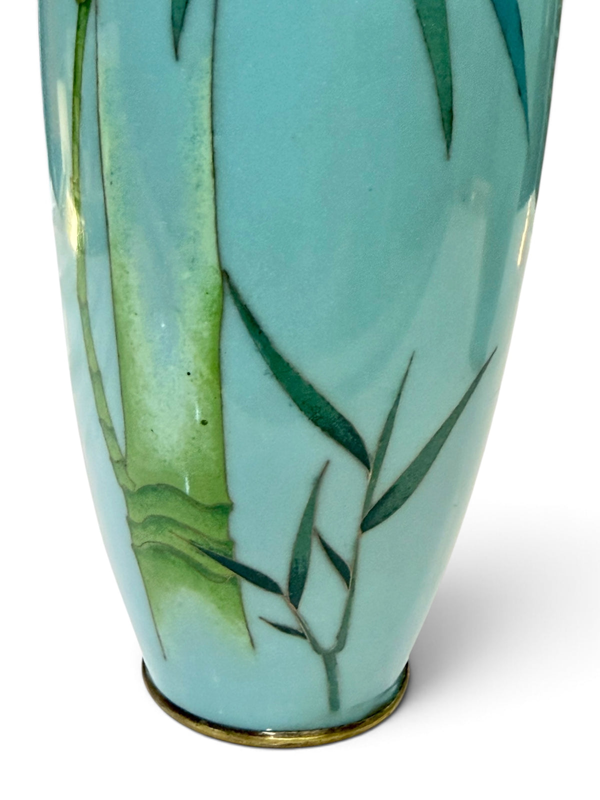 A FINE PAIR OF JAPANESE CLOISONNÉ ENAMEL VASES WITH BAMBOO.Meiji period