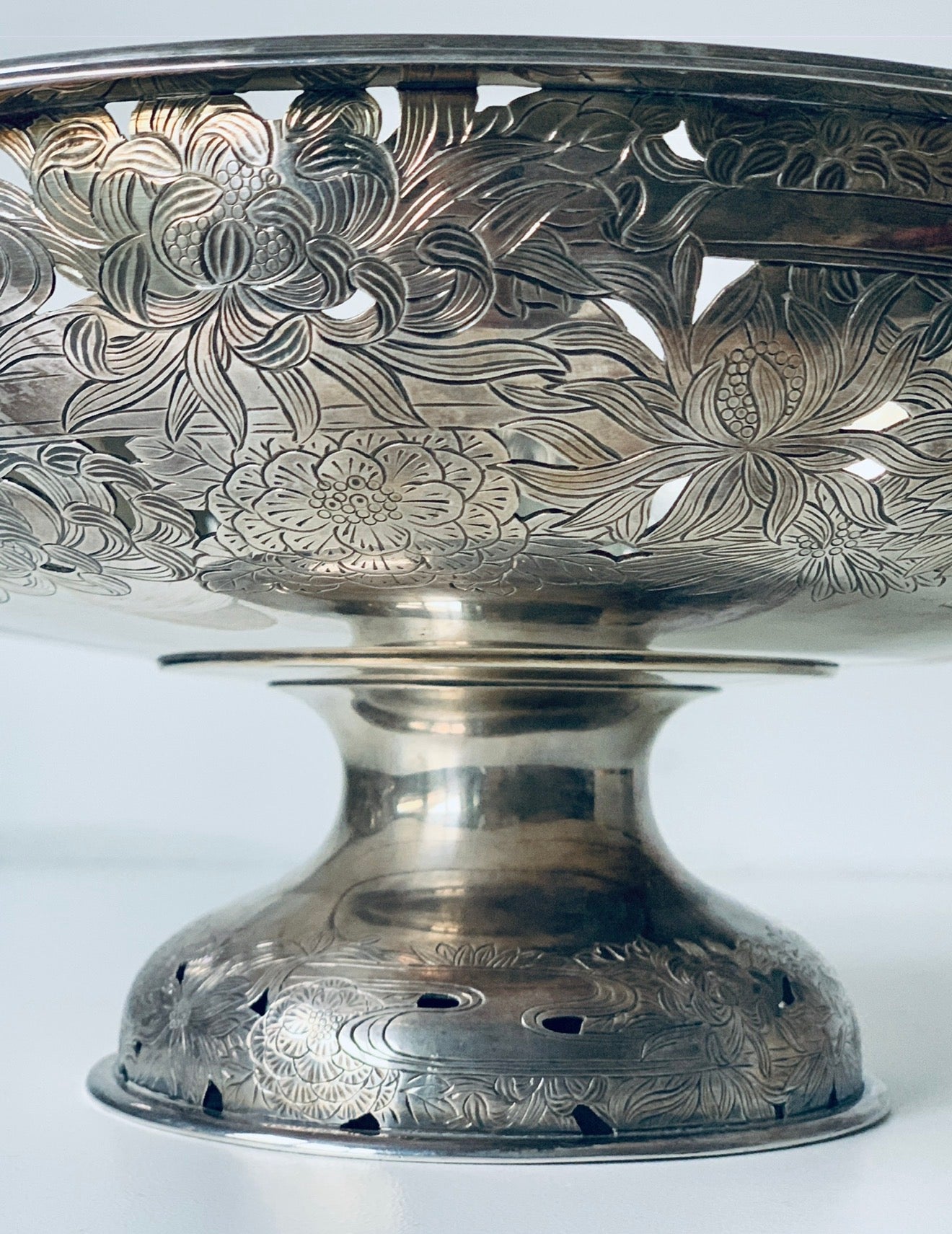 A Fine Japanese Silver Presentation Fruit Bowl with Swing Handle — Tokyo, 1916