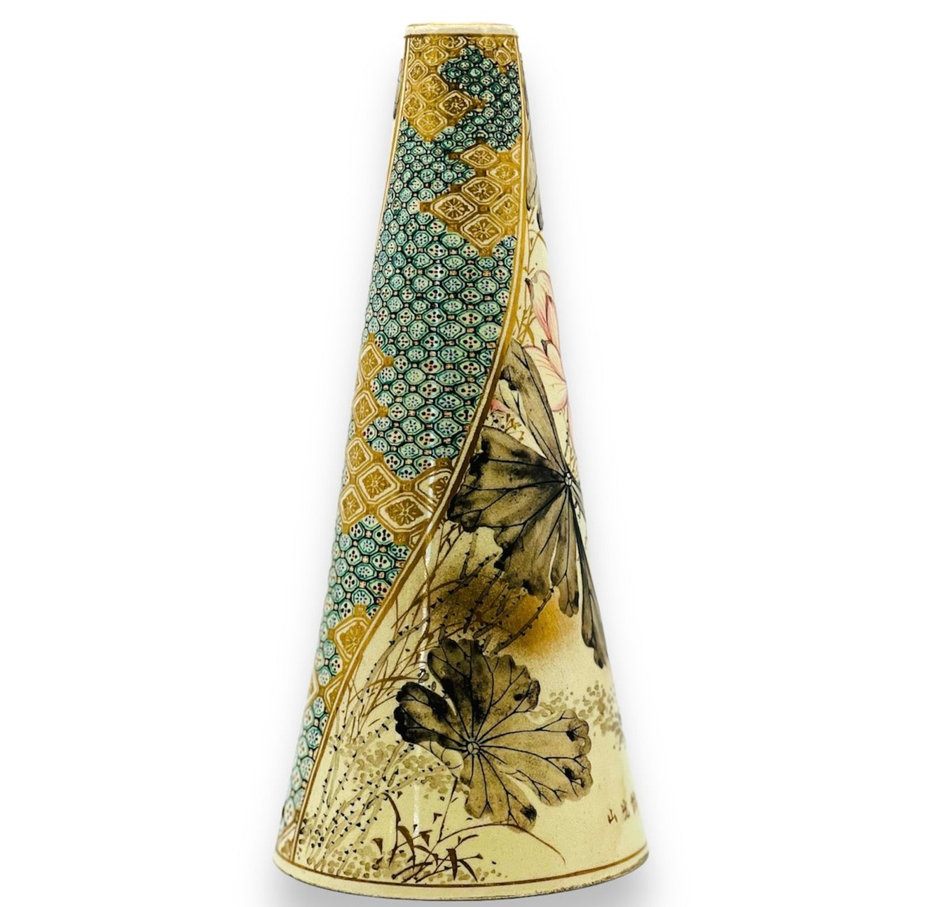 A Fine Japanese Satsuma Earthenware Vase by Kinkōzan,Kyoto,Meiji period