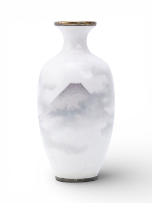 An exceptionally refined Japanese musen (wireless) cloisonné enamel vase attributed to Namikawa Sōsuke, Meiji Period