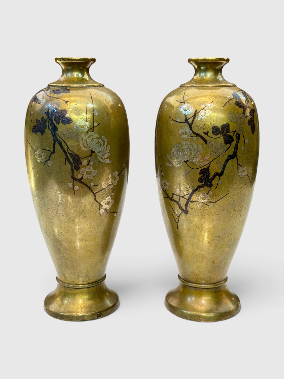 A FINE PAIR OF JAPANESE MIXED-METAL INLAID SENTOKU BRONZE VASES, SIGNED KYOTO KURODA ZŌ, MEIJI PERIOD