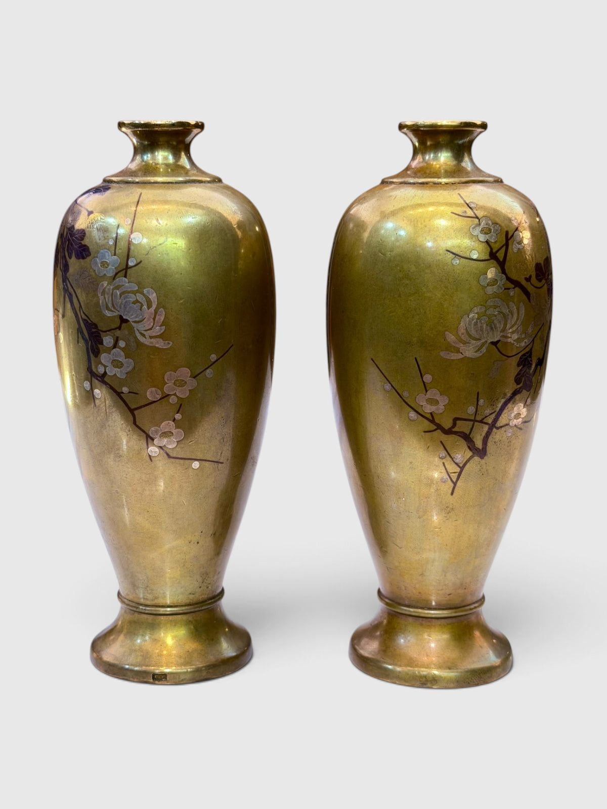 A FINE PAIR OF JAPANESE MIXED-METAL INLAID SENTOKU BRONZE VASES, SIGNED KYOTO KURODA ZŌ, MEIJI PERIOD