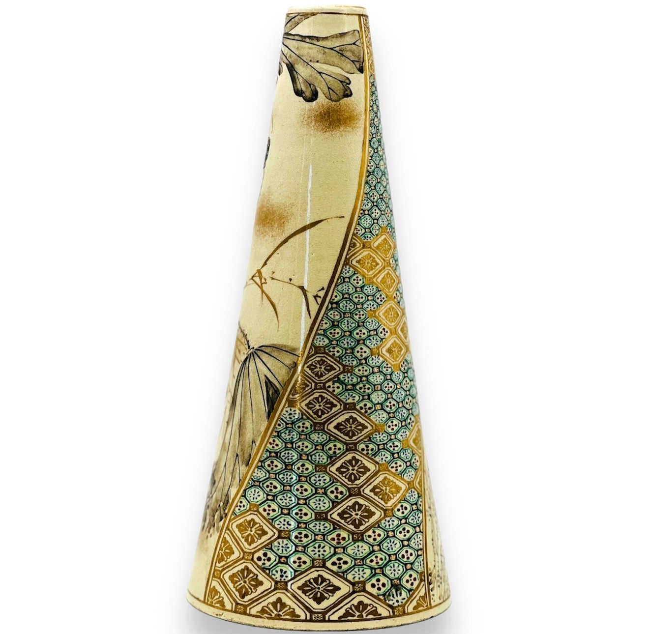 A Fine Japanese Satsuma Earthenware Vase by Kinkōzan,Kyoto,Meiji period