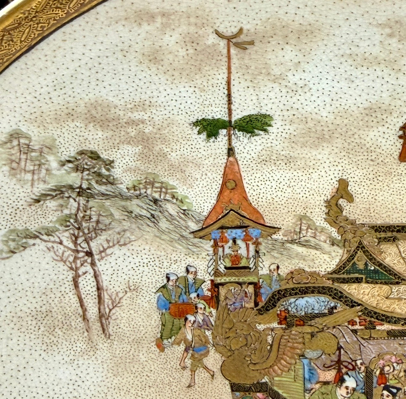 A Fine and Highly Detailed Satsuma Earthenware Charger, Signed Hōzan (保山), Meiji Period