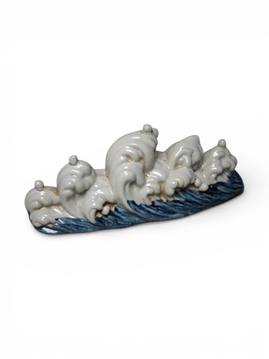 A Rare Hirado ware Wave Brush Rest (Nami-gata Fudeoki) — Meiji period