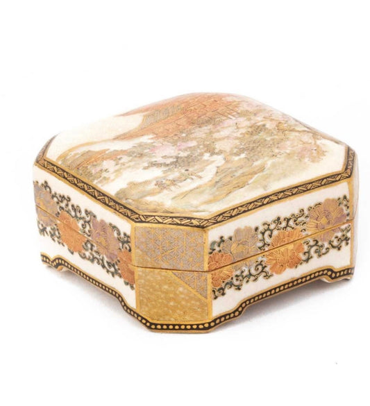A Japanese Satsuma Earthenware Box and Cover
By Senzan, Meiji Period