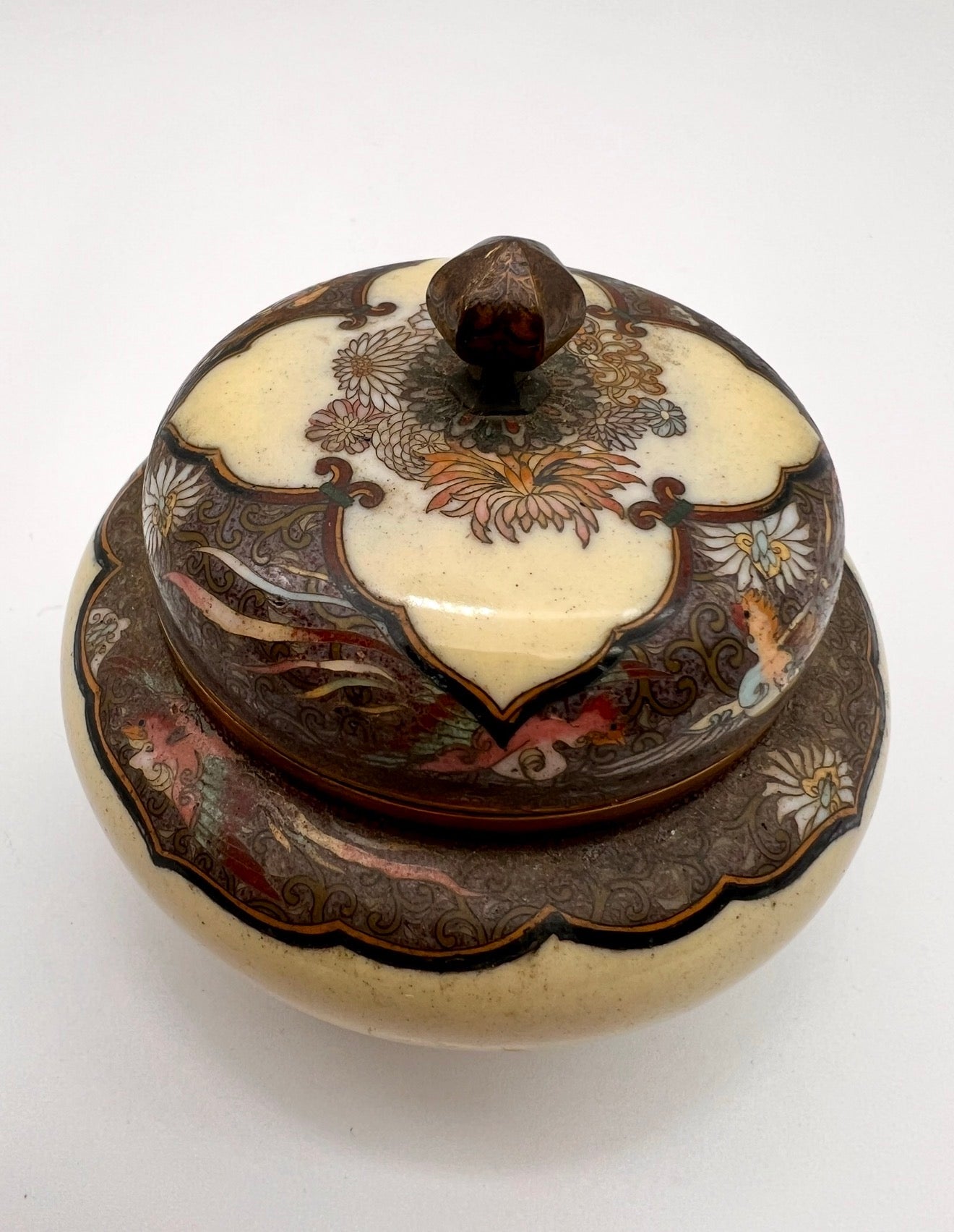 Japanese Cloisonné Enamel Koro and Cover, in the Manner of Namikawa Yasuyuki.Meiji Period