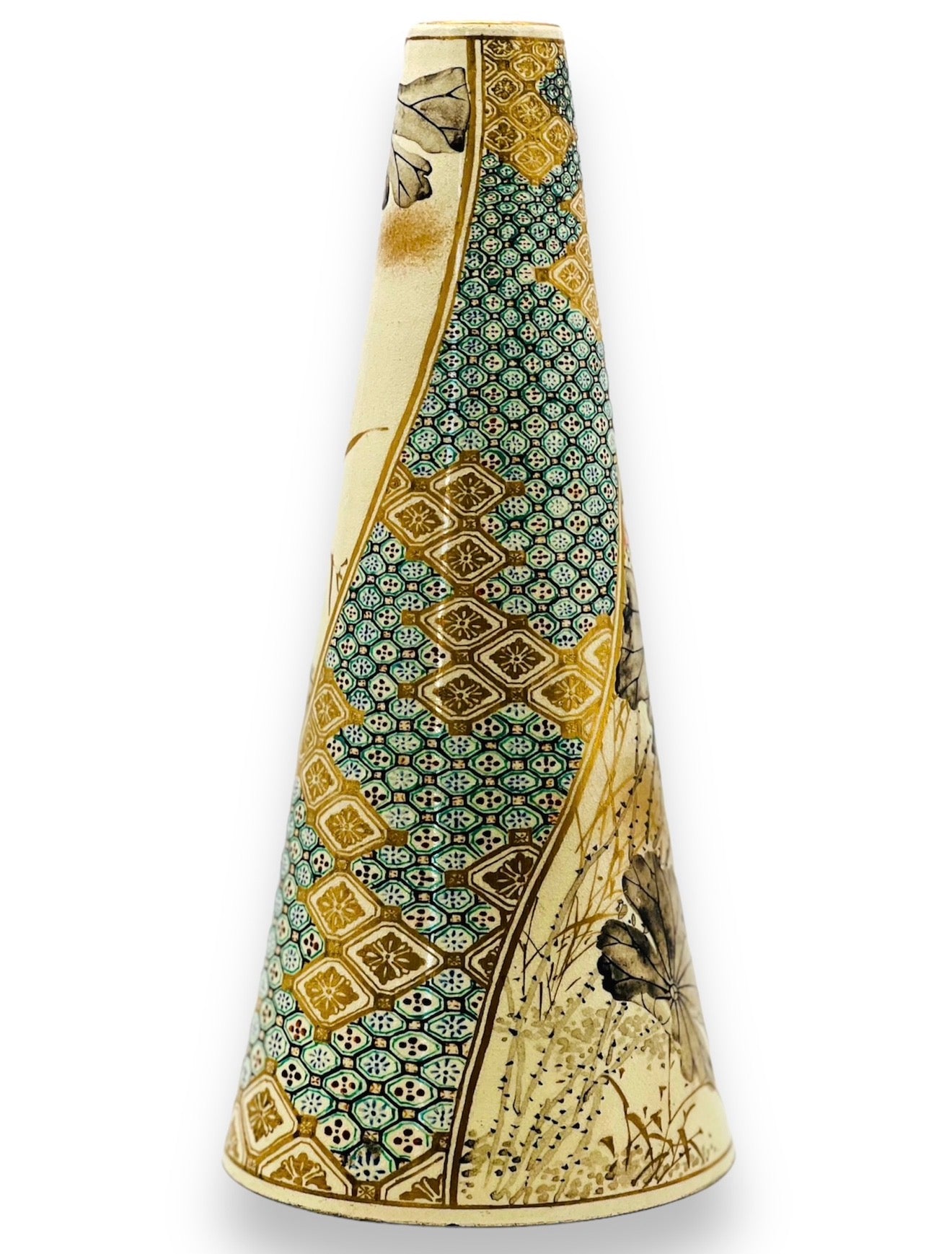 A Fine Japanese Satsuma Earthenware Vase by Kinkōzan,Kyoto,Meiji period