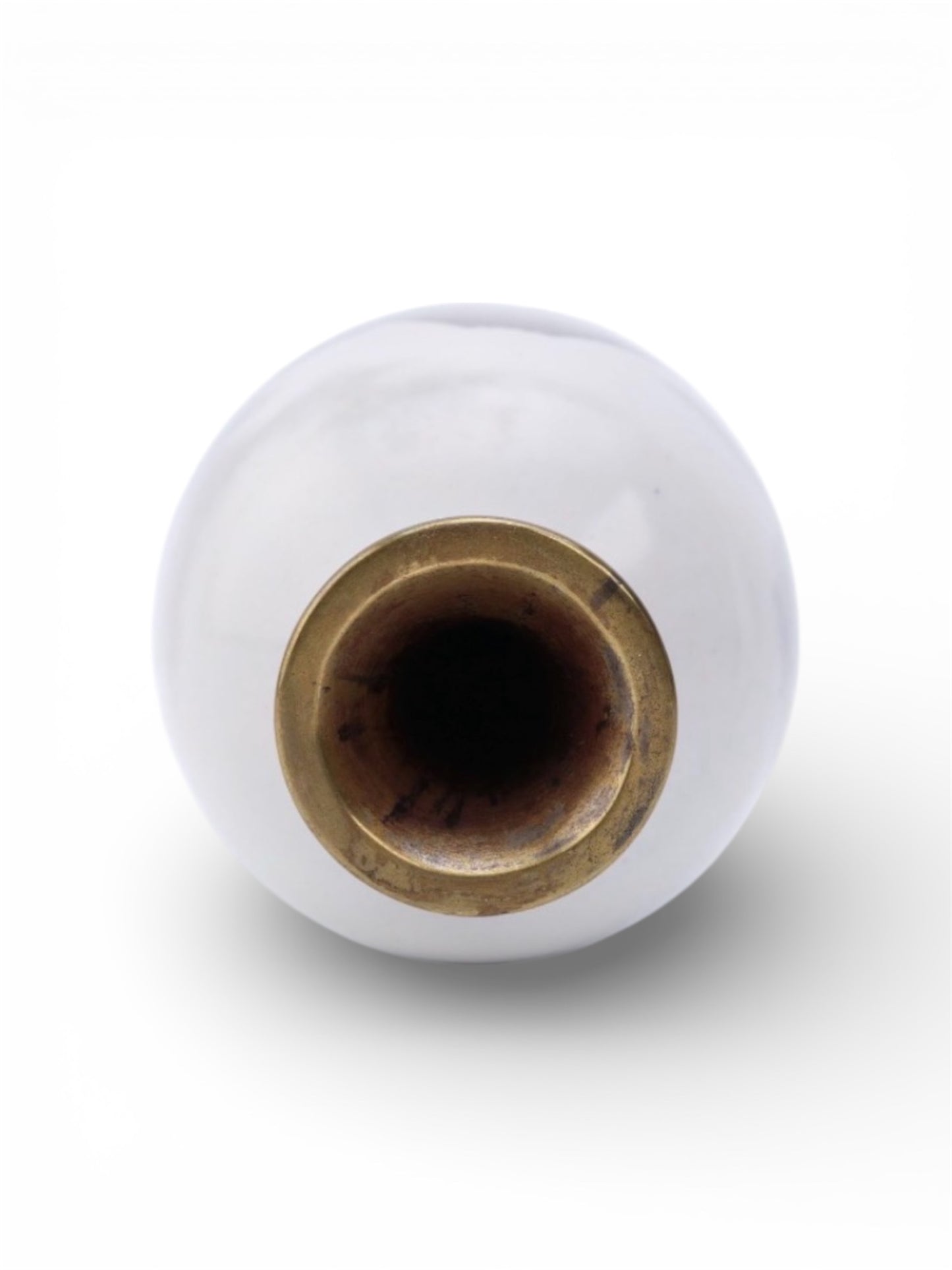 An exceptionally refined Japanese musen (wireless) cloisonné enamel vase attributed to Namikawa Sōsuke, Meiji Period