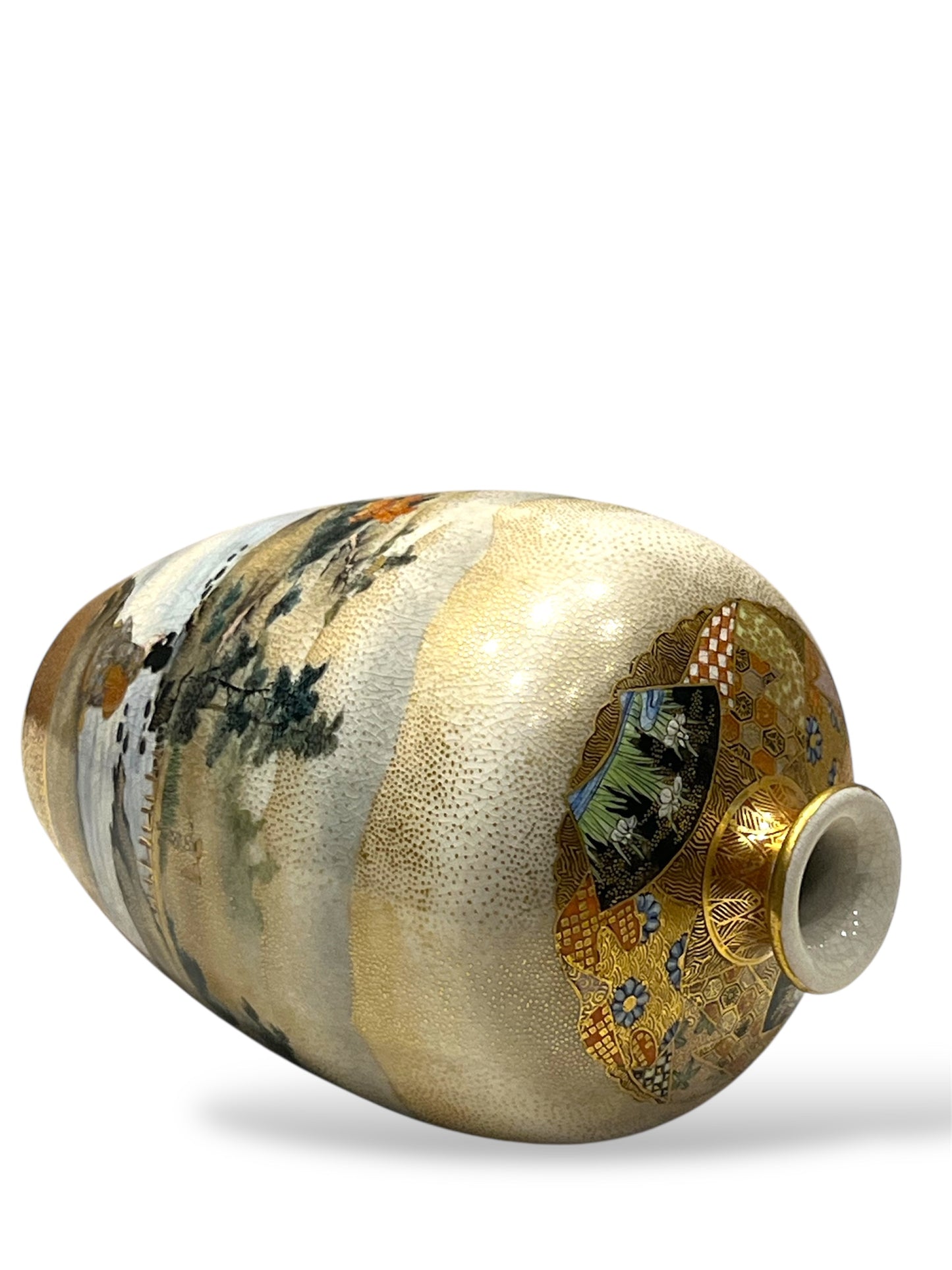 A Fine Japanese Satsuma Earthenware Vase by Hōzan.Meiji period