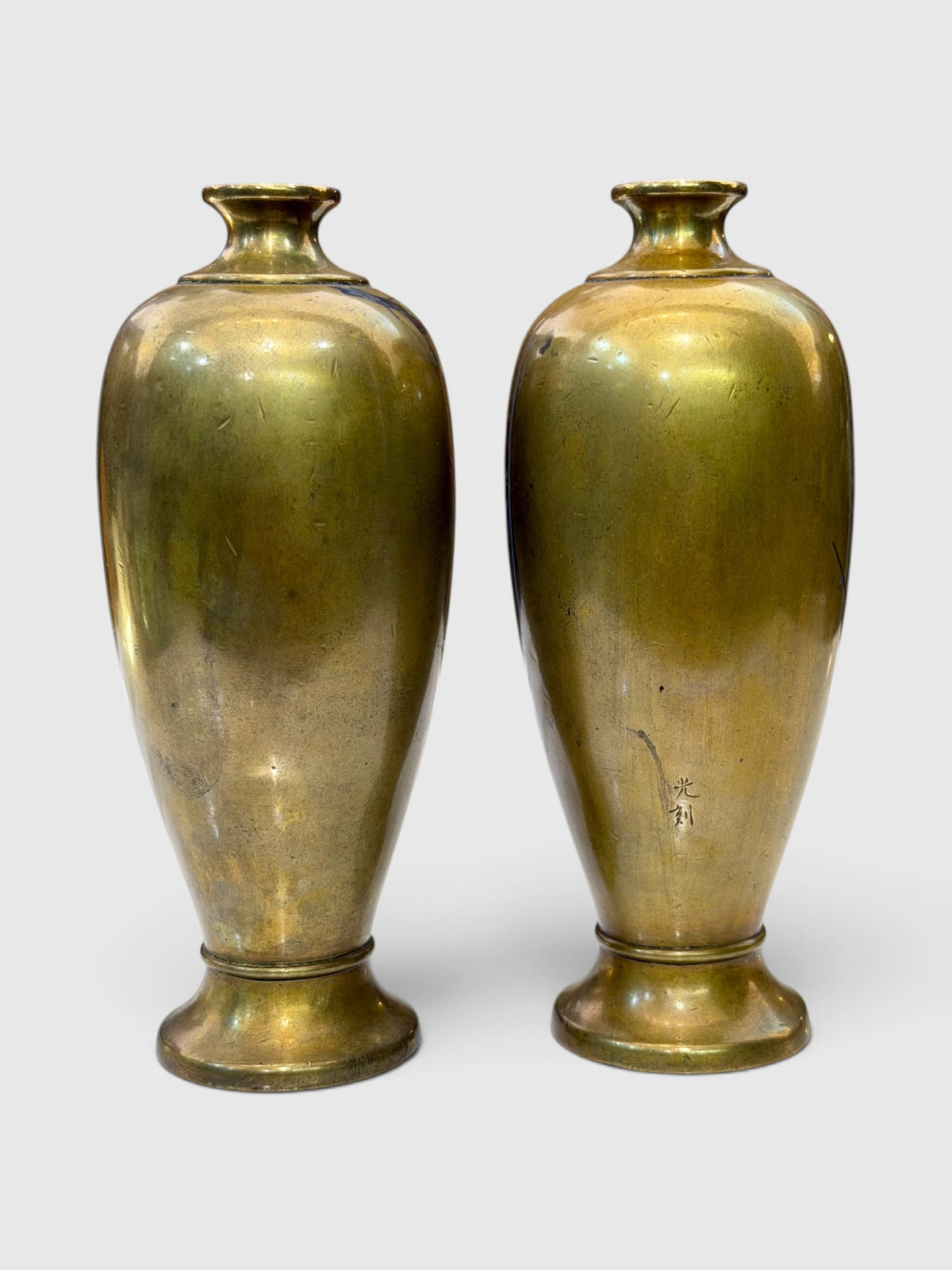 A FINE PAIR OF JAPANESE MIXED-METAL INLAID SENTOKU BRONZE VASES, SIGNED KYOTO KURODA ZŌ, MEIJI PERIOD