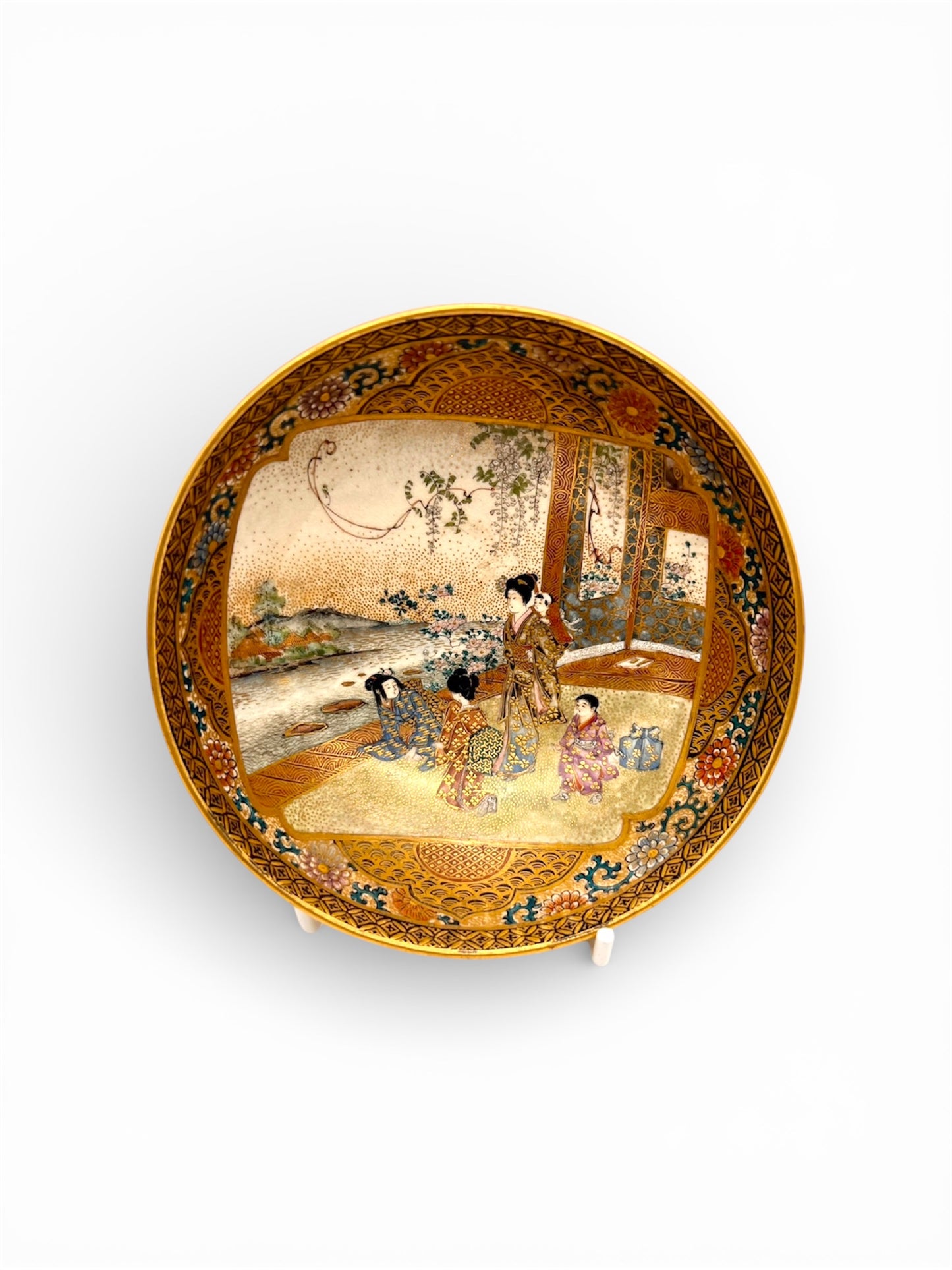 A Fine Japanese Satsuma Earthenware Bowl, Signed -Toyama.Meiji Period