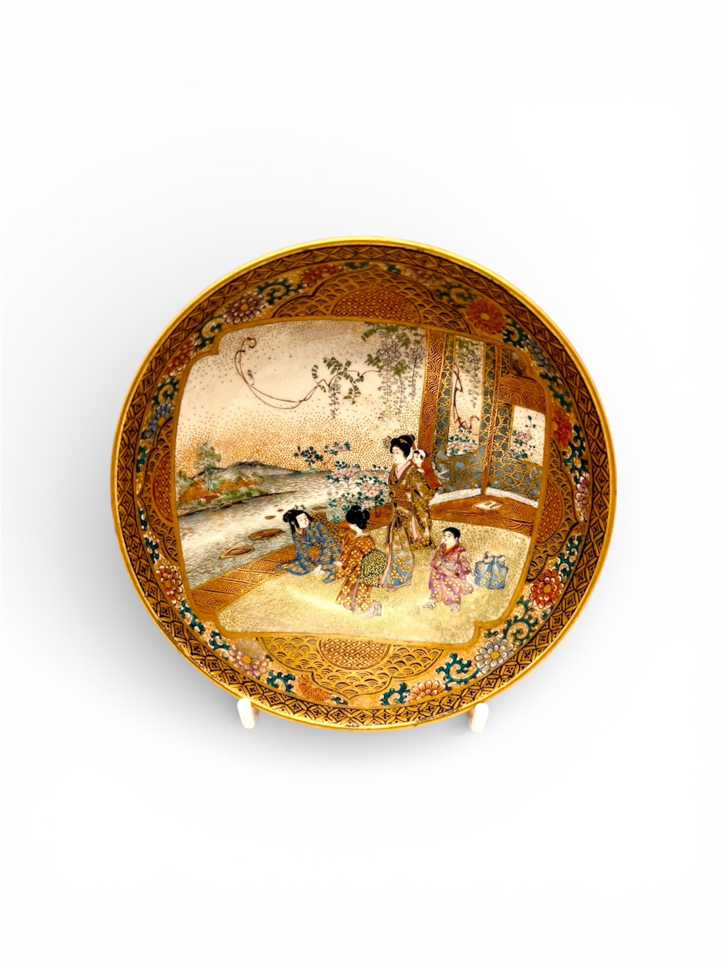 A Fine Japanese Satsuma Earthenware Bowl, Signed -Toyama.Meiji Period