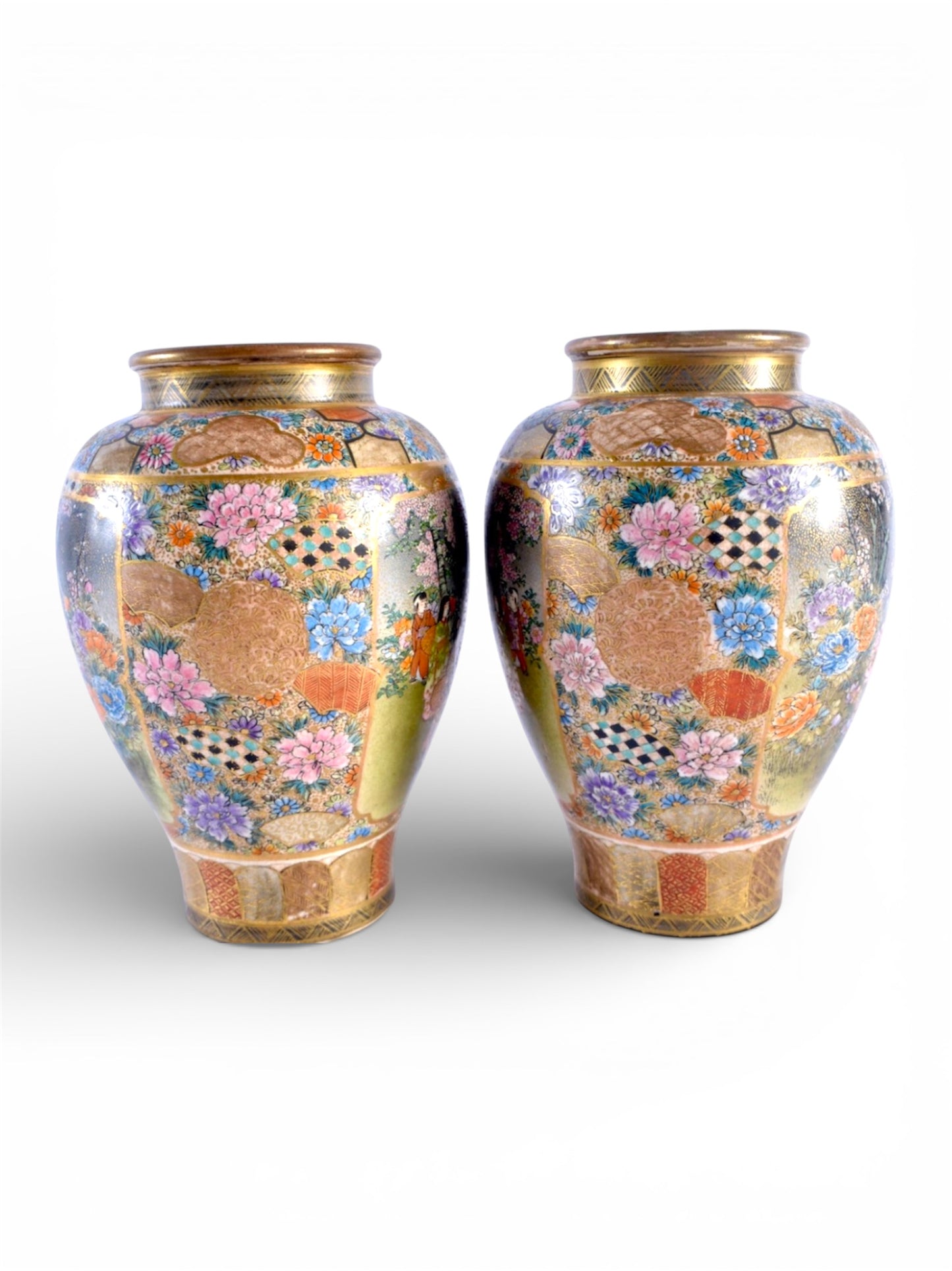 A Fine Pair of Japanese Satsuma Vases By Shōzan. Meiji period