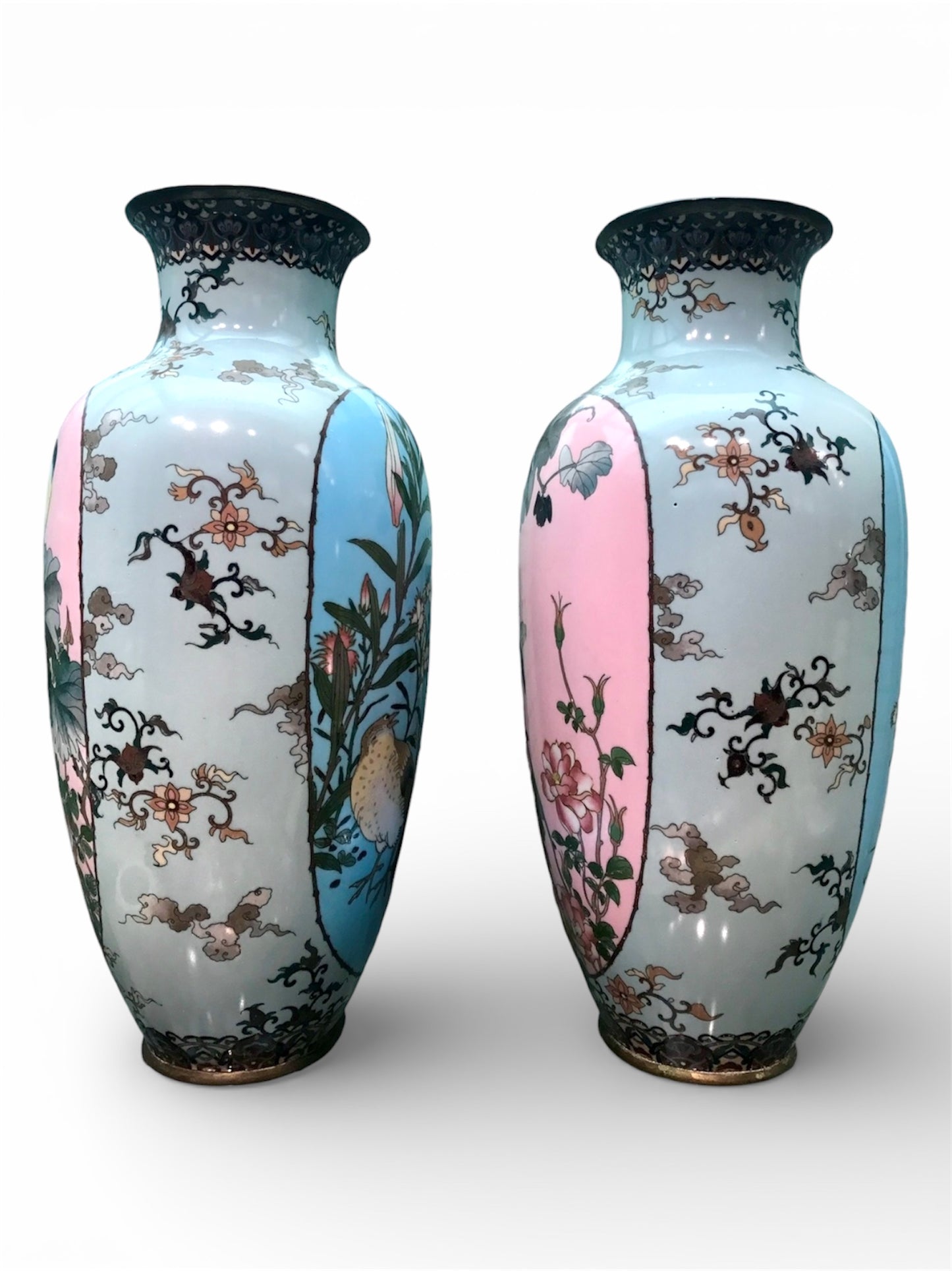 An Elegant Pair of Japanese Cloisonné Enamel Vases
Attributed to Namikawa Sōsuke, Meiji period