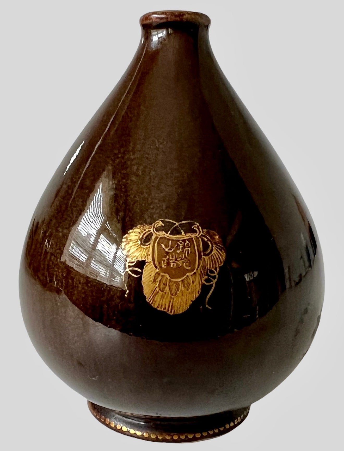 An Exceptional Satsuma Miniature Pear-Shaped Single-Stem Vase By Kinkōzan, Meiji era