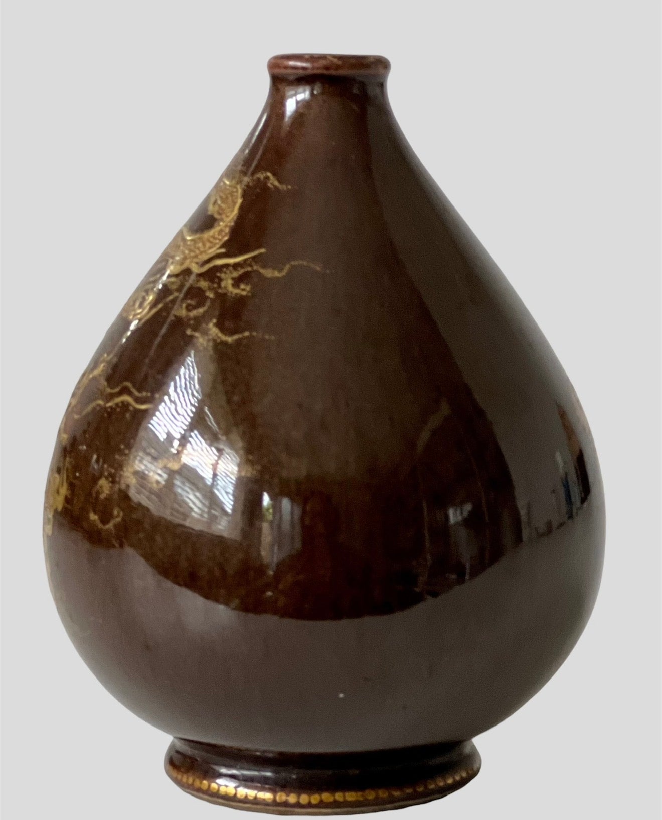 An Exceptional Satsuma Miniature Pear-Shaped Single-Stem Vase By Kinkōzan, Meiji era