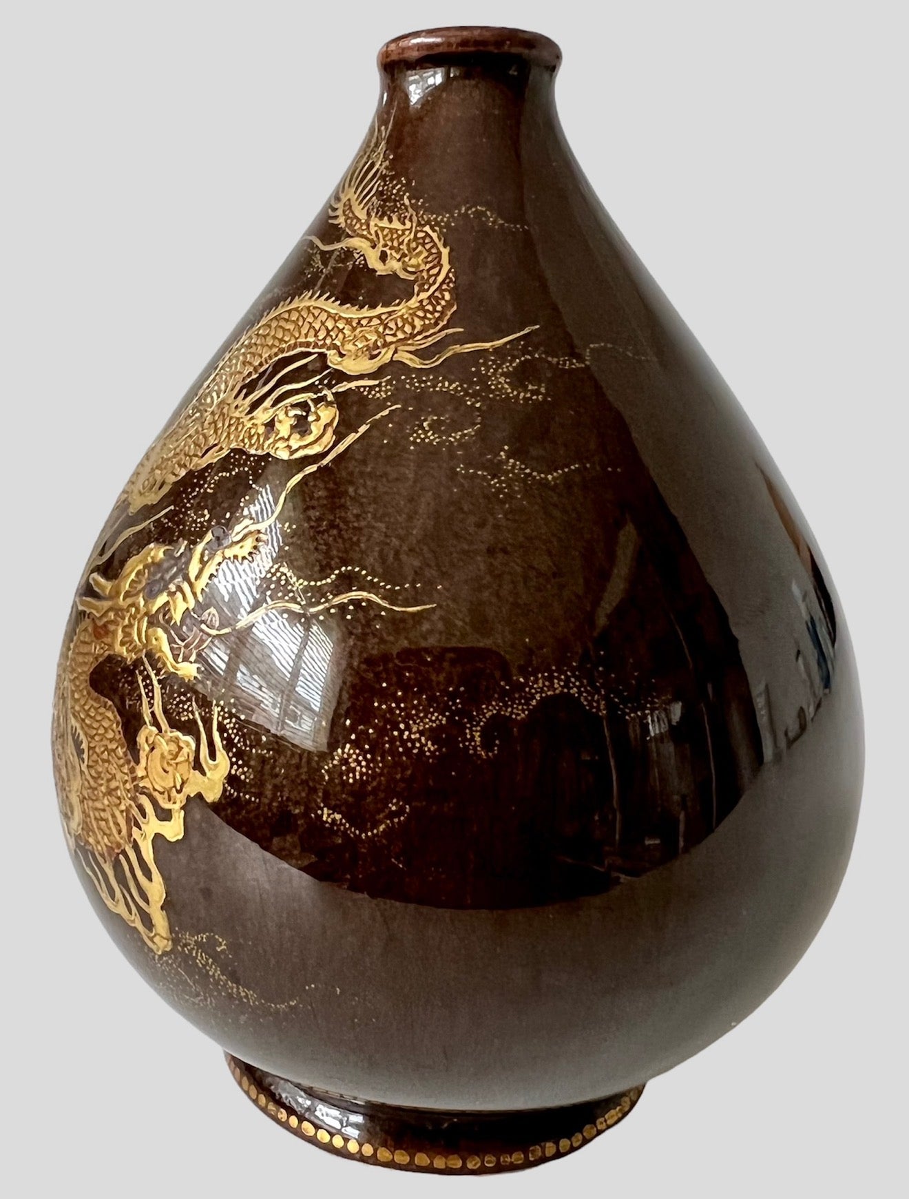 An Exceptional Satsuma Miniature Pear-Shaped Single-Stem Vase By Kinkōzan, Meiji era
