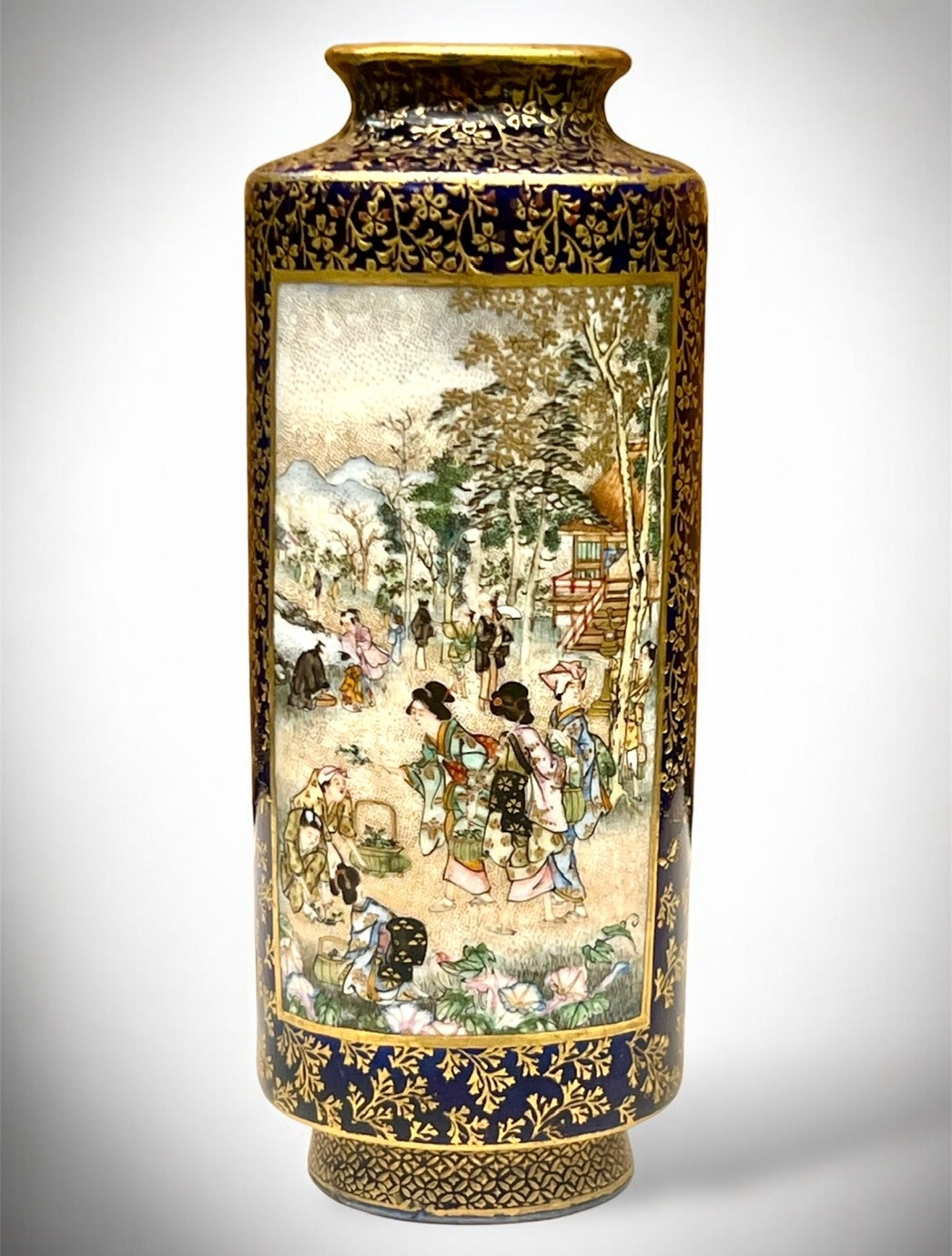 An Exceptional Miniature Satsuma Vase by Kinkozan, Meiji Era