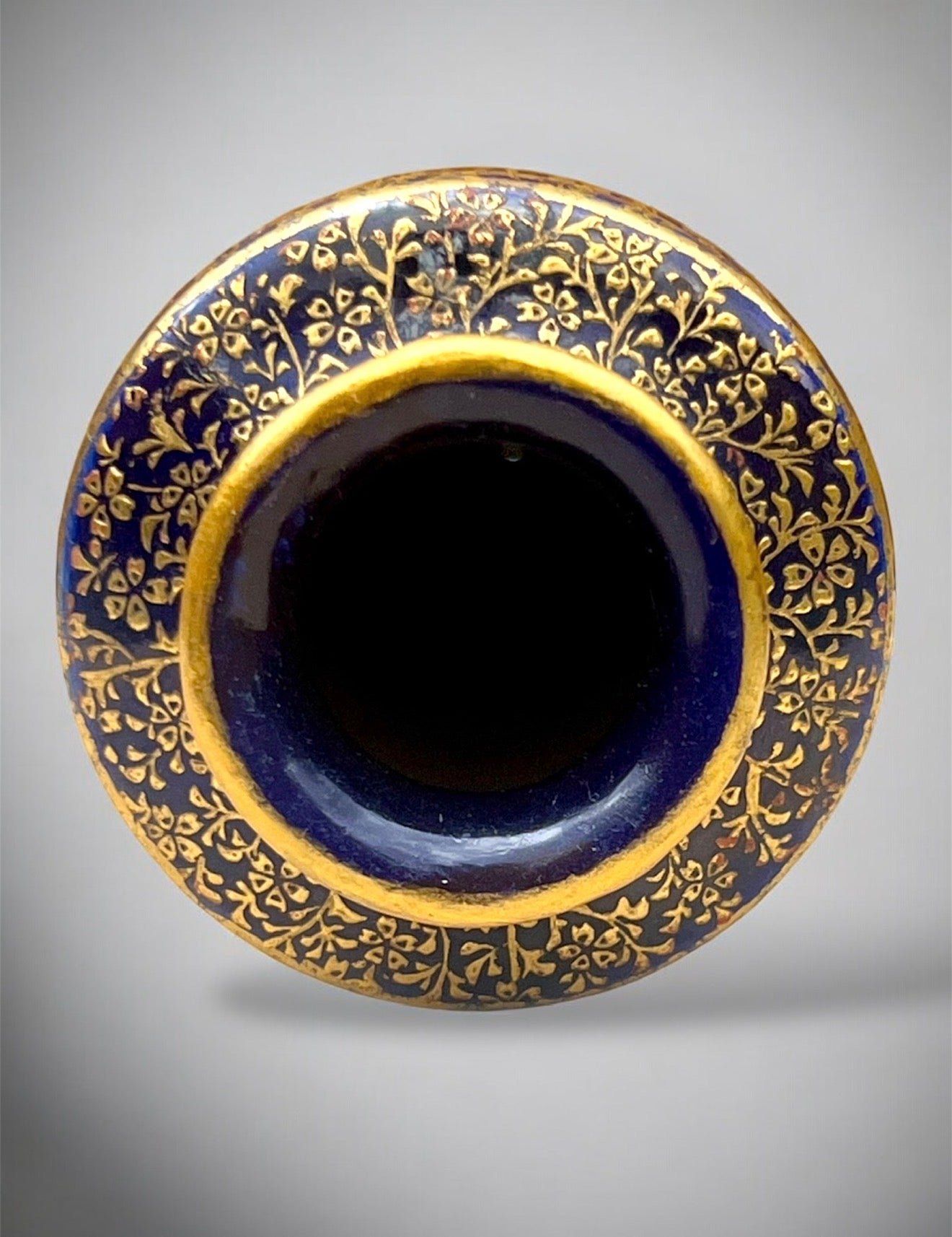 An Exceptional Miniature Satsuma Vase by Kinkozan, Meiji Era