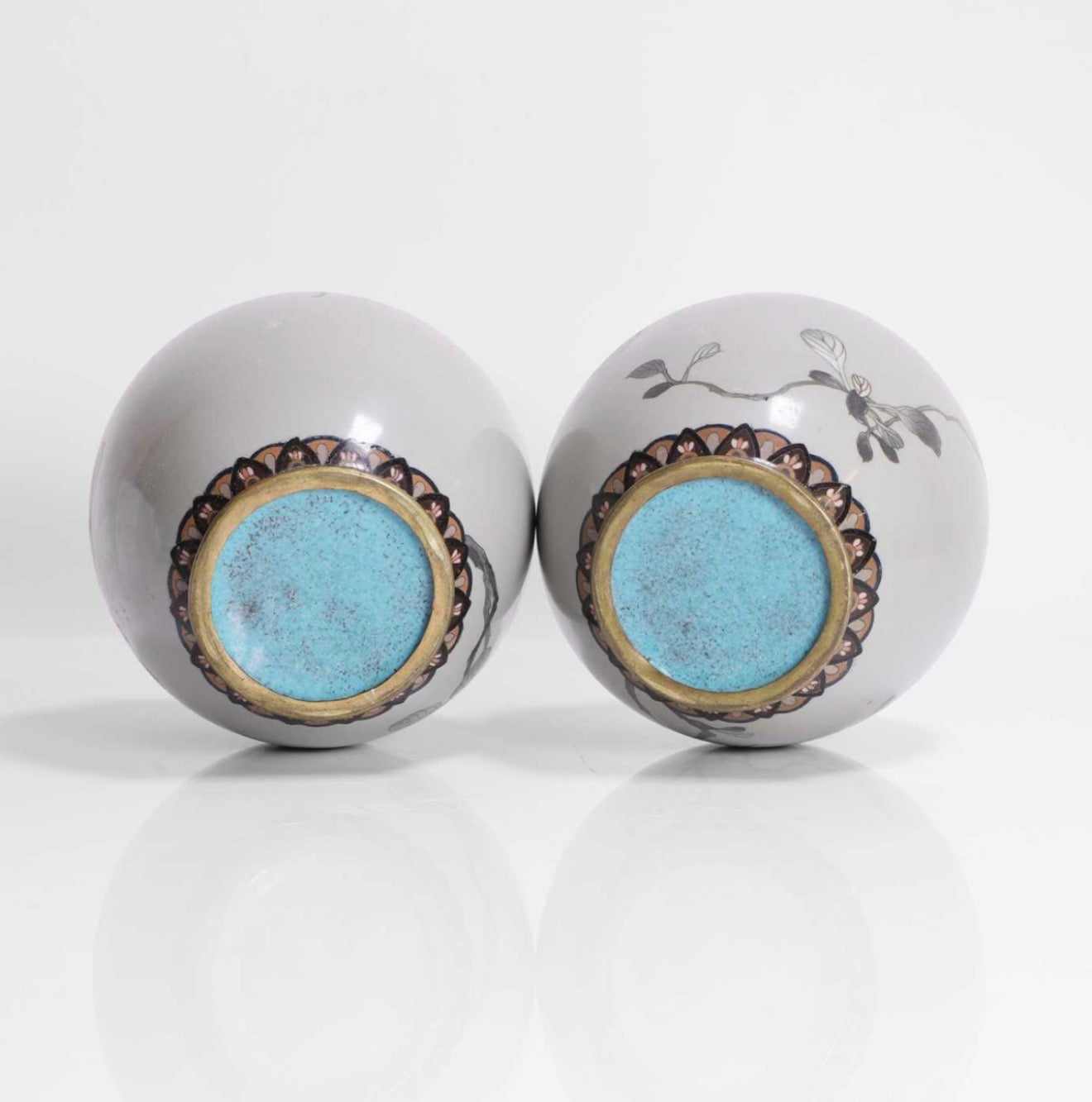 A Exceptional Pair of Japanese Cloisonné Vases in the Manner of Namikawa Sōsuke