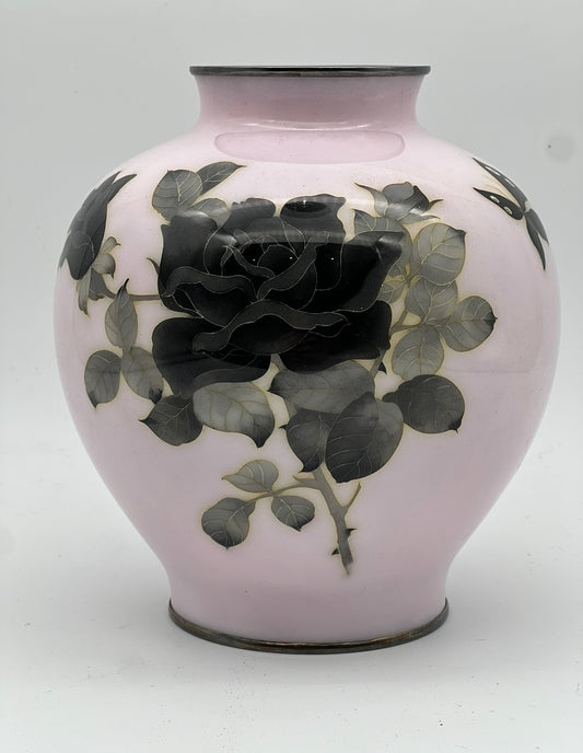 A FINE ANTIQUE JAPANESE CLOISONNE ENAMEL VASE BY ANDO