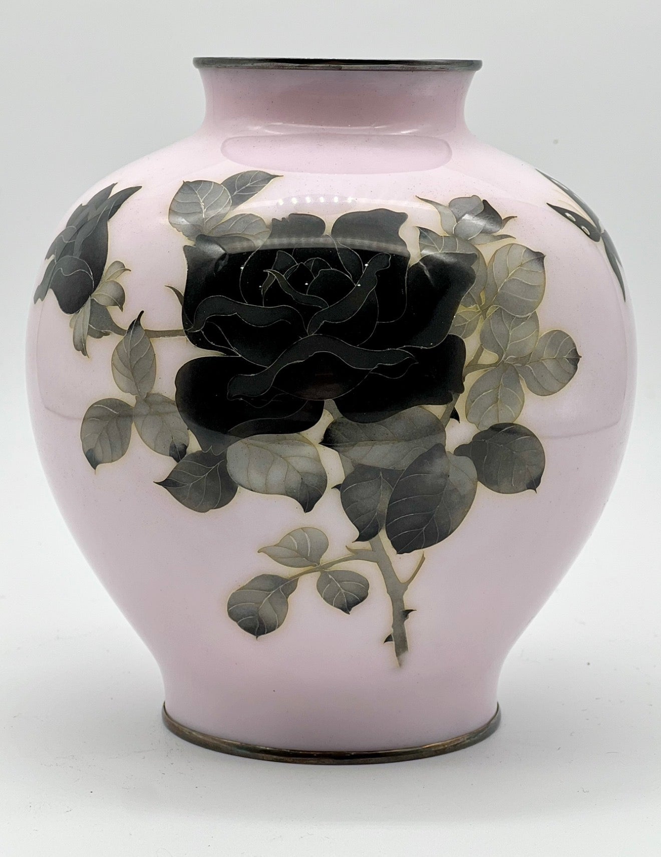 A FINE ANTIQUE JAPANESE CLOISONNE ENAMEL VASE BY ANDO