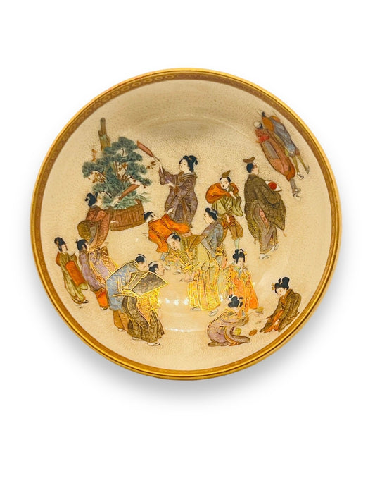 A Finely Painted Japanese Satsuma Earthenware Bowl. Signed Kinkōzan .Meiji period